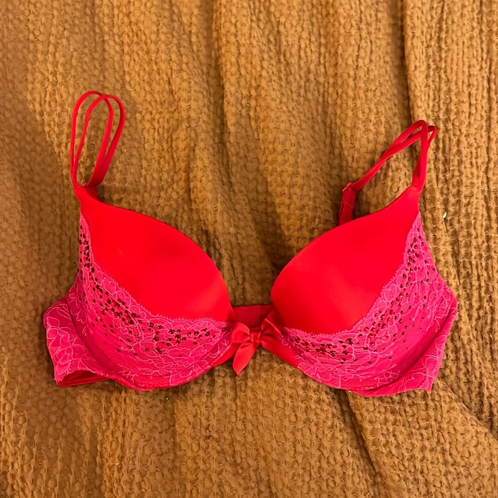 Victoria’s Secret Very Sexy Push Up Padded Bra